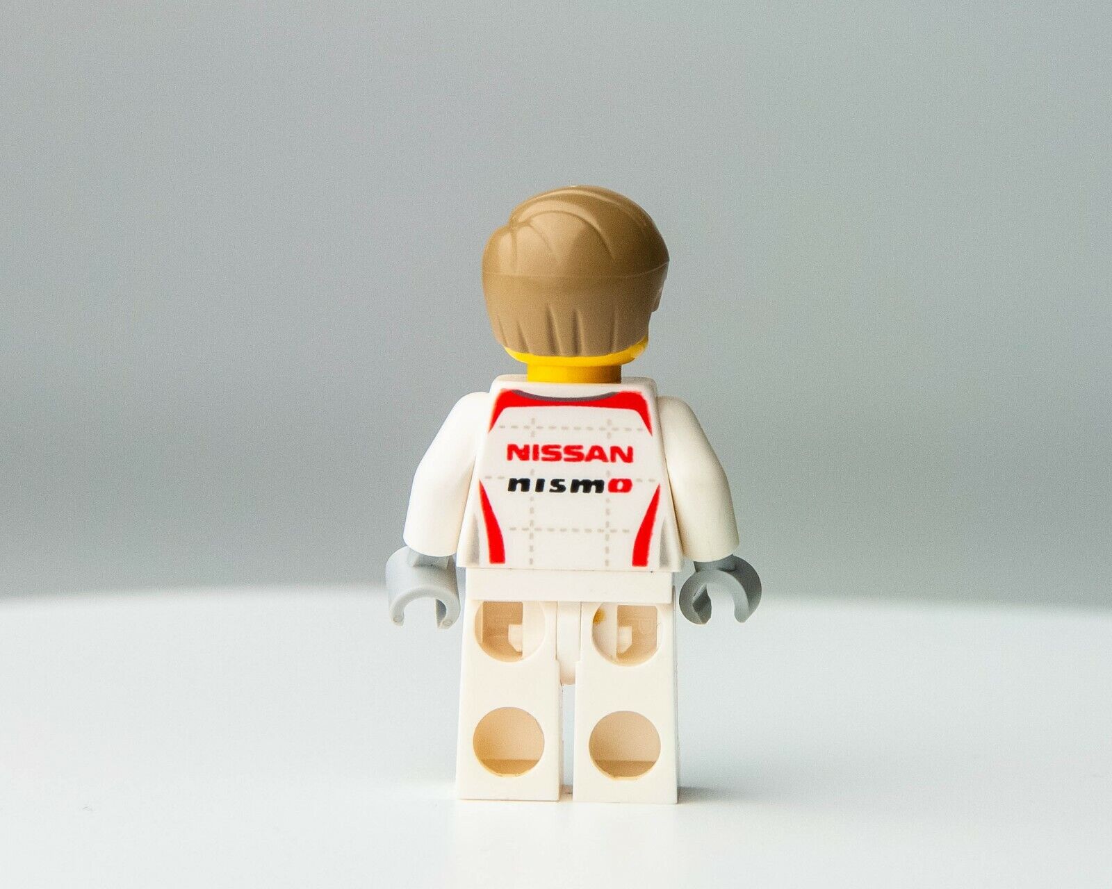 LEGO Nissan GT-R NISMO Driver - Speed Champions 76896 (sc081) Minifigure - StudBee